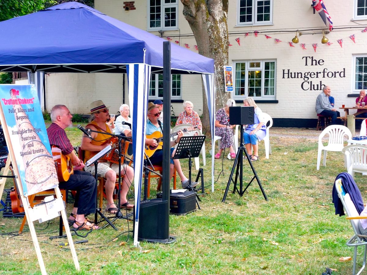 The Crofton Stokers play at the Hungerford Beer Festival on 28th August 2022