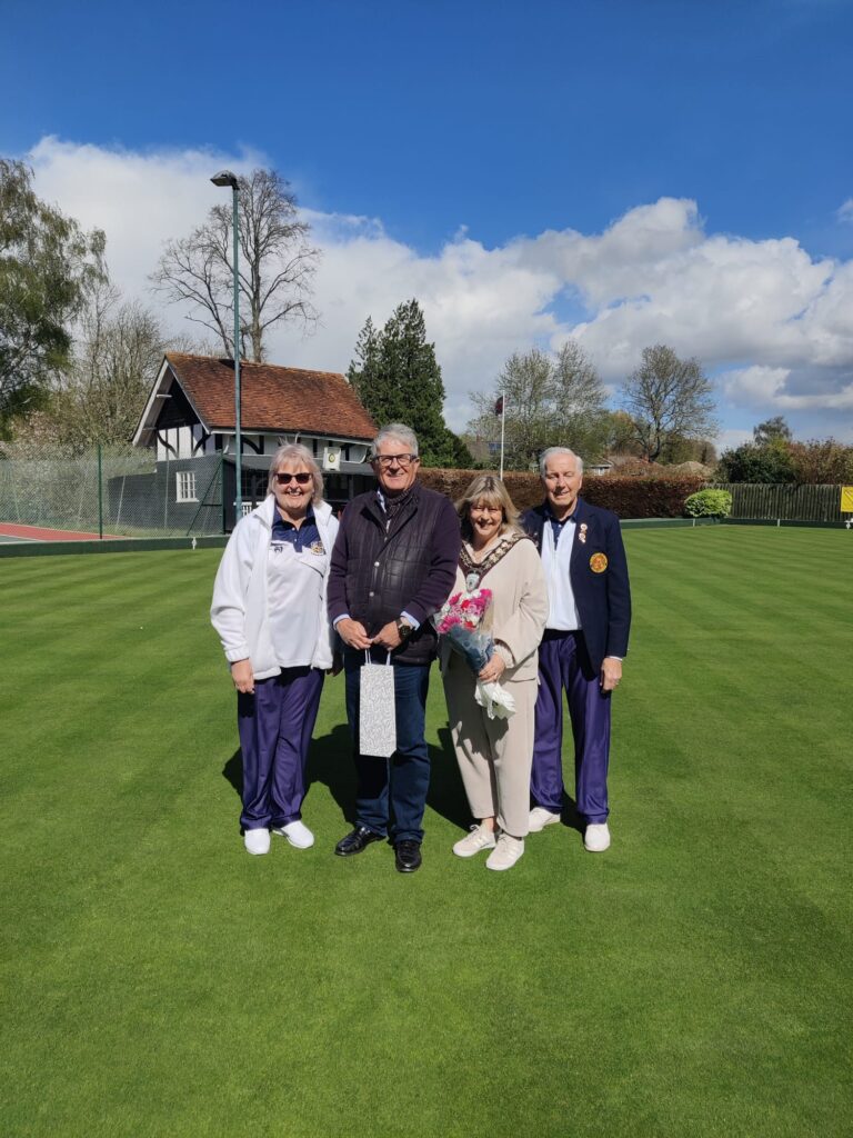 Hungerford Bowls Club captains Elaine Stephens and Derek Barton with Mayor, Helen Simpson and Sponsor Mr John Williams after the green opening by the Mayor.