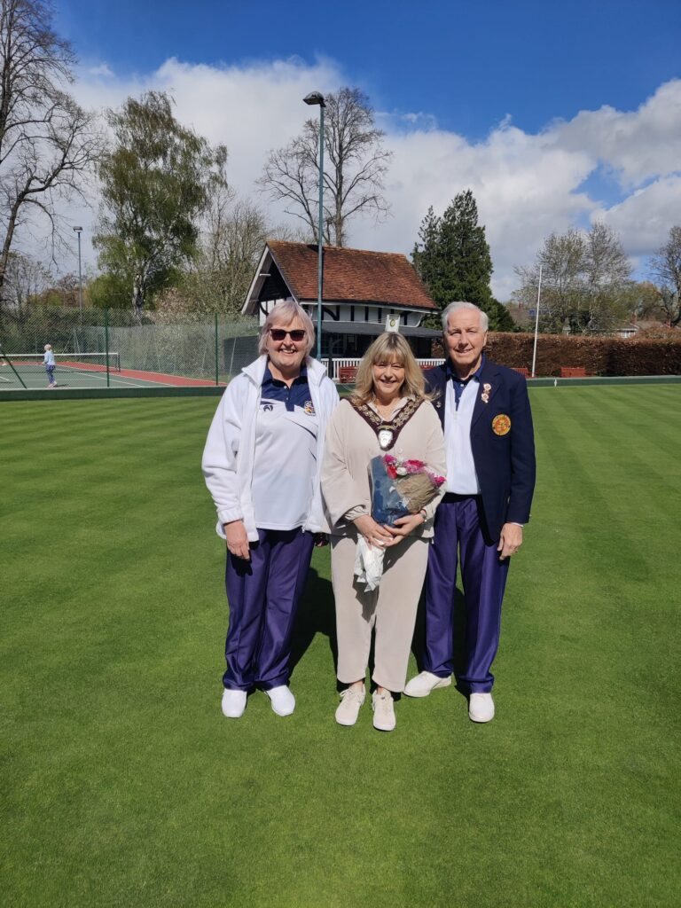 Hungerford Mayor Helen Simpson with Club Captains, Elaine Stephens and Derek Barton, at the Hungerford Bowls Club Green Opening 2026